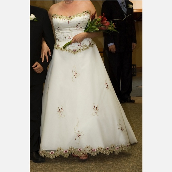 Strapless princess wedding dress/modern renaissance ball gown 18-20 DRYCLEANED - Picture 2 of 6